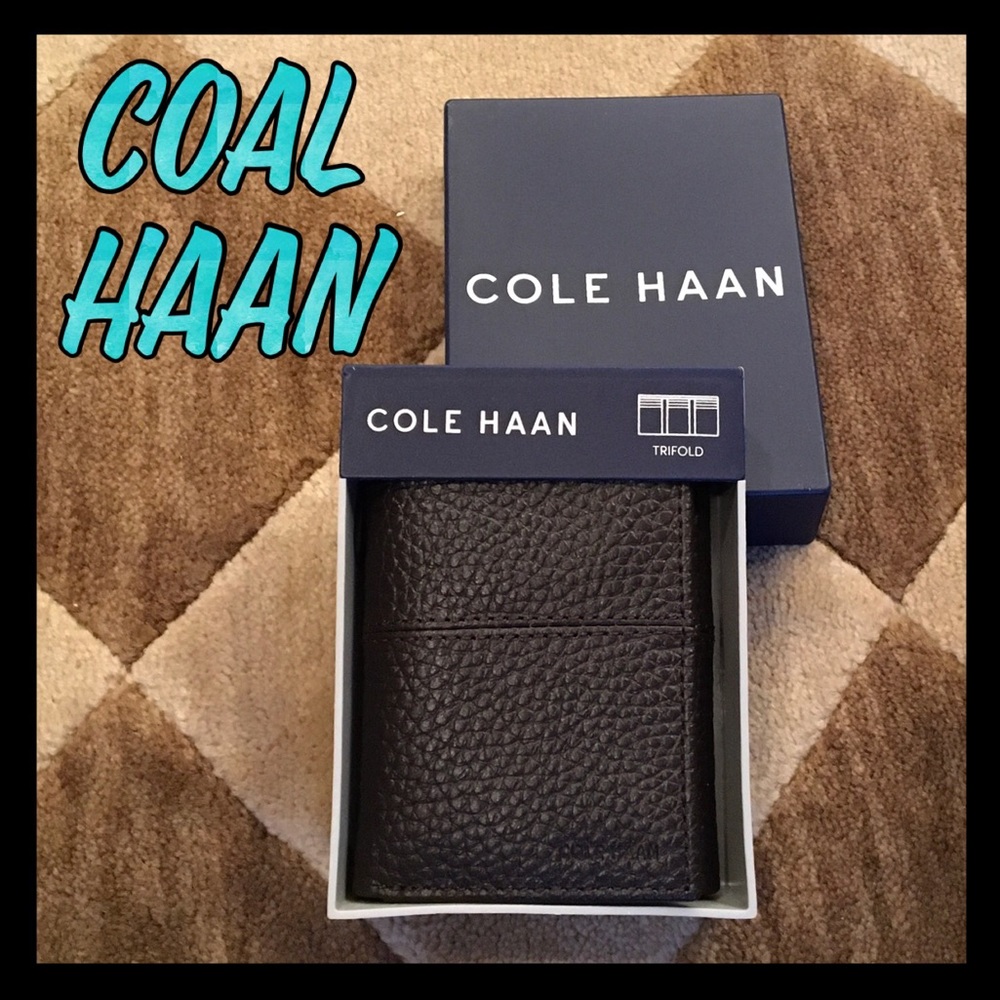 🎁NWT🎁Cole Haan trifold leather wallet-chocolate